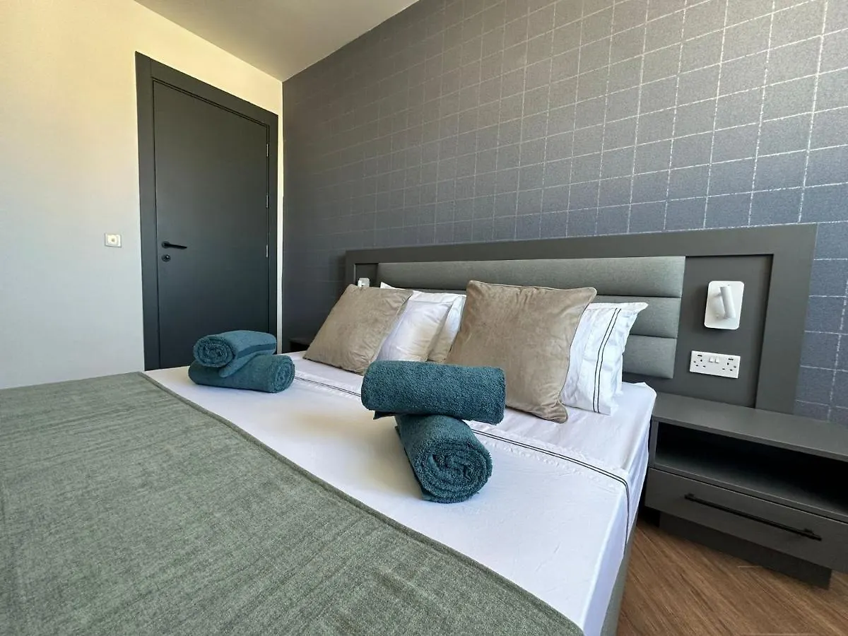 Apartment Korzo Suites Msida Luxury Penthouse With Pool