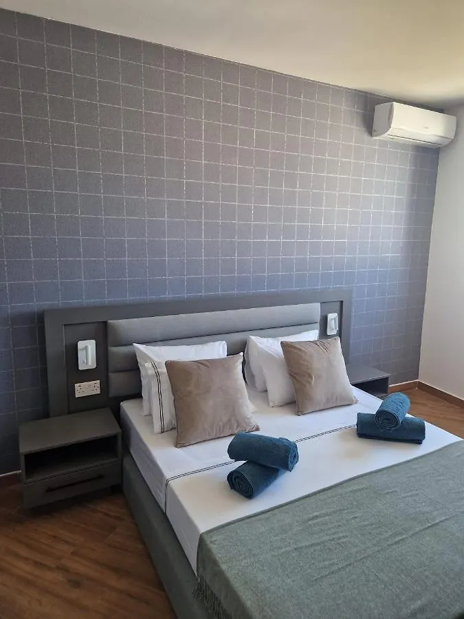 Apartment Korzo Suites Msida Luxury Penthouse With Pool